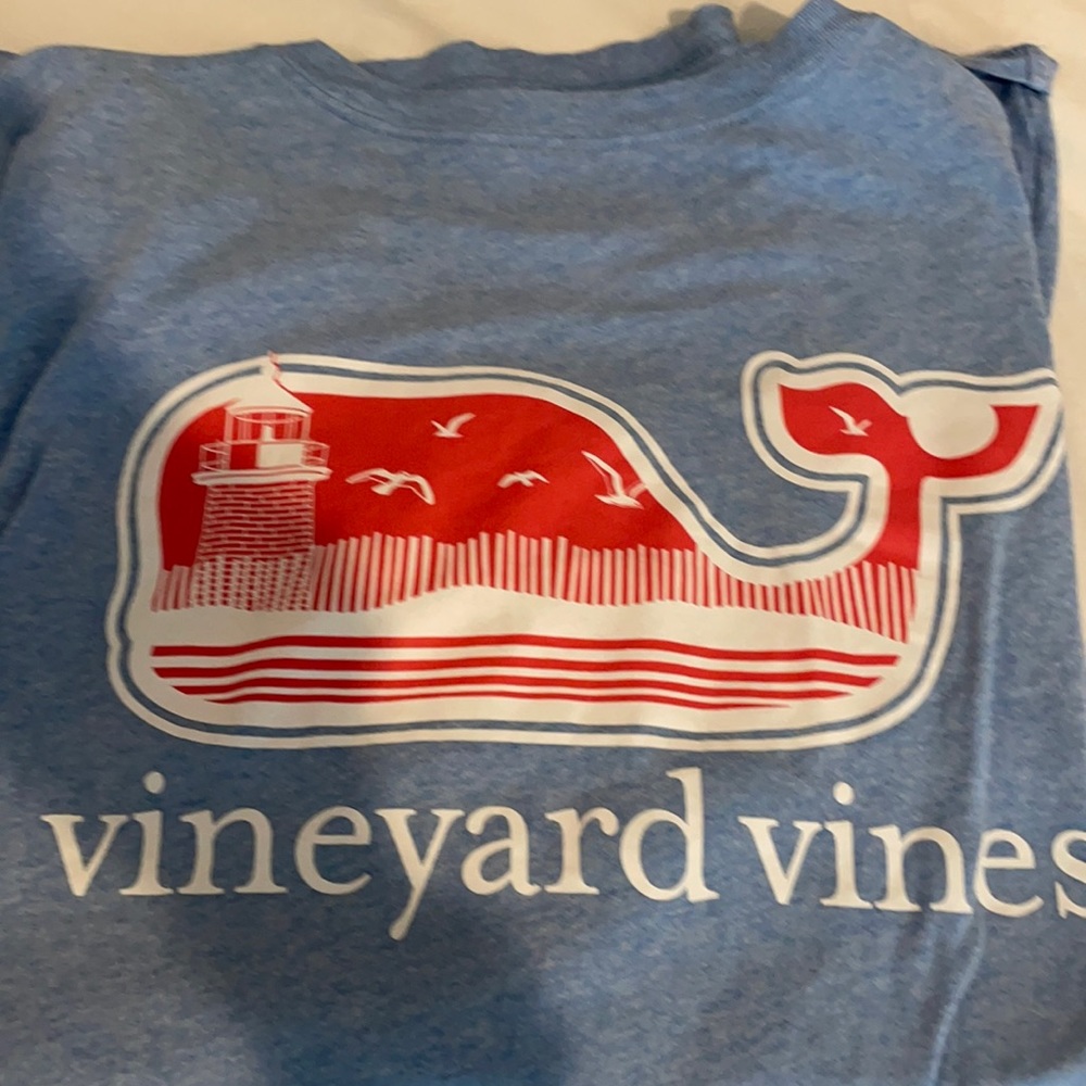 Vineyard Vines short sleeved t shirt
